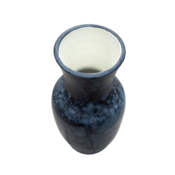 Vază cu nuanțe de albastru închis