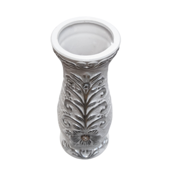 Vază albă mată, decorată cu flori și perle