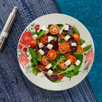 Set 6 farfurii adanci 20 cm x 280 ml, pentru 6 persoane, Ivoire cu trandafir rosu