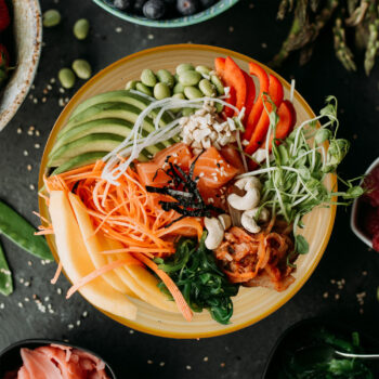 Set farfurii 18 piese, pentru 6 persoane, Sundown, Cesiro, Alb Ivoire cu galben