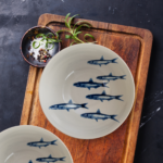 Set farfurii 12 piese, pentru 4 persoane, Eleganta Marina, Cesiro, Alb lucios decor sardine