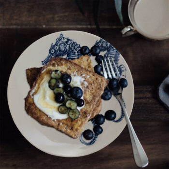 Set farfurii 12 piese, pentru 4 persoane, Valuri Marine, Cesiro, Alb decor cai de mare