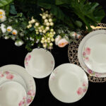 Eleganța Deliciilor: Set de Masă 30 Piese cu produse Deluxe!