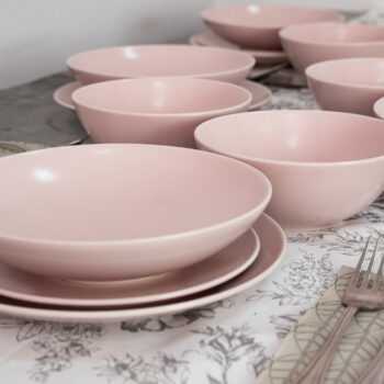 Set Complet de Bucatarie in Roz Mat, pentru 6 persoane, 73 piese!