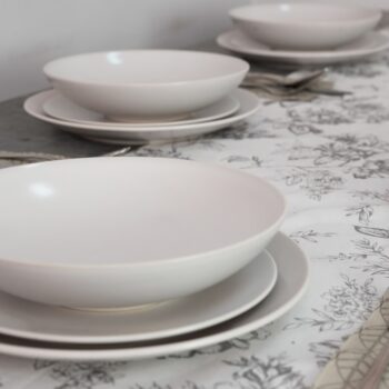 Set farfurii 12 piese, pentru 4 persoane, Snow, Cesiro, Alb Mat
