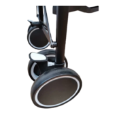 Descoperă noul Premergător și Antemergător 3 în 1, cu Funcție de Scaun de Masă, Reglabil pe Înălțime, Roti de Silicon și Muzică, în Eleganta Nuanță de Roșu!