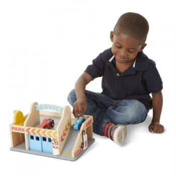 Benzinarie cu garaj Melissa and Doug